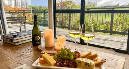 Rippon Lea - Wanaka-Relax and unwind, or set out on an adventure