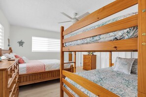 2 chambres, fer et planche à repasser, accès au Wi-Fi (inclus)
