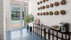 Unclassified image, 2 of 31, button - Pool, Terrace & ATM Onsite! Prime Miami Studio nr Beaches (Miami)