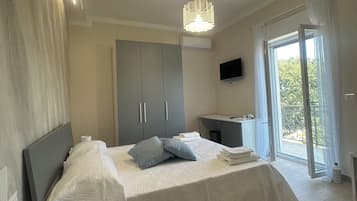 Kamar Double atau Twin Deluks, pemandangan kebun | Meja kerja dan Wi-Fi gratis