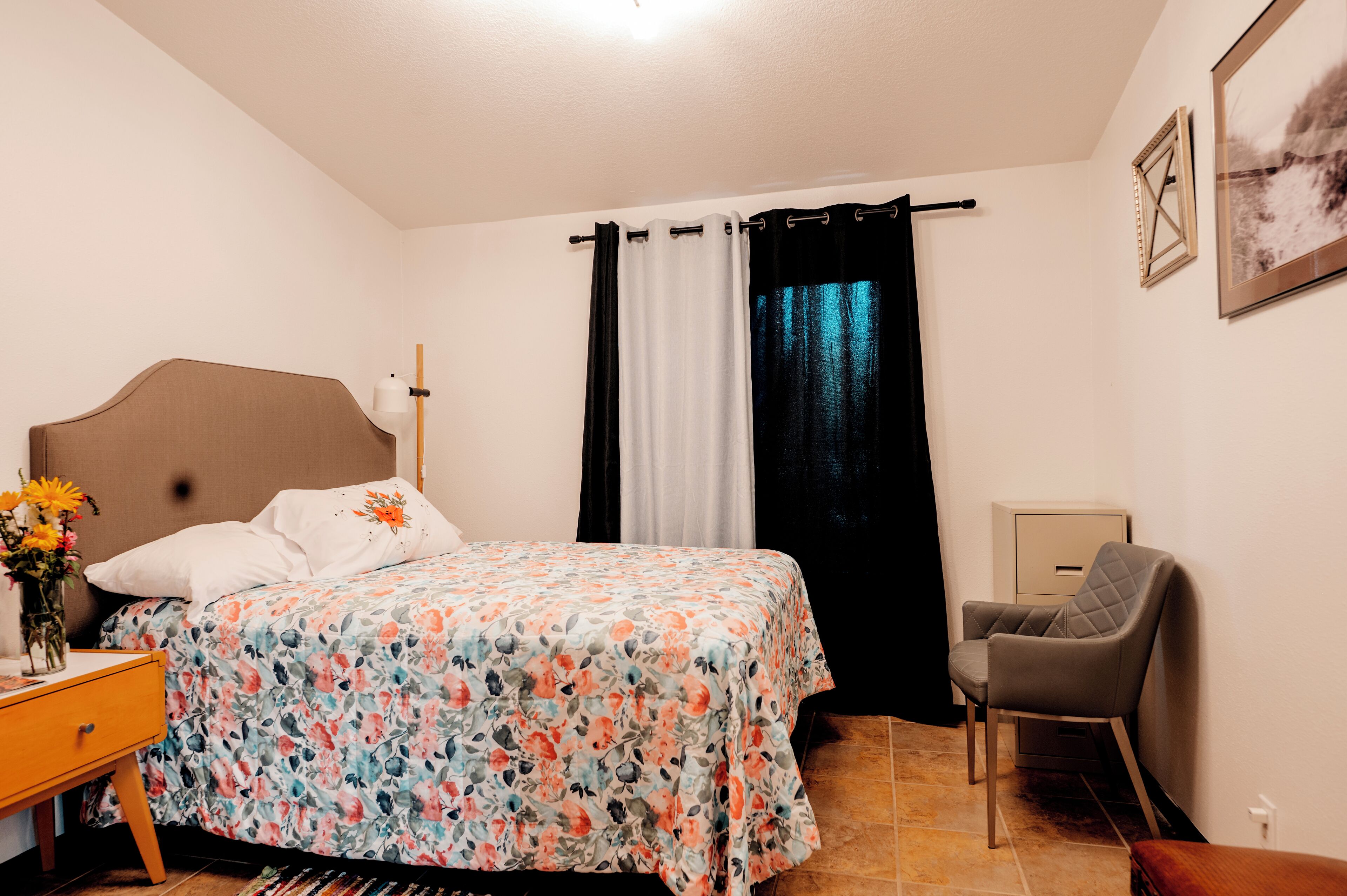 4 chambres, fer et planche à repasser, Wi-Fi, draps fournis