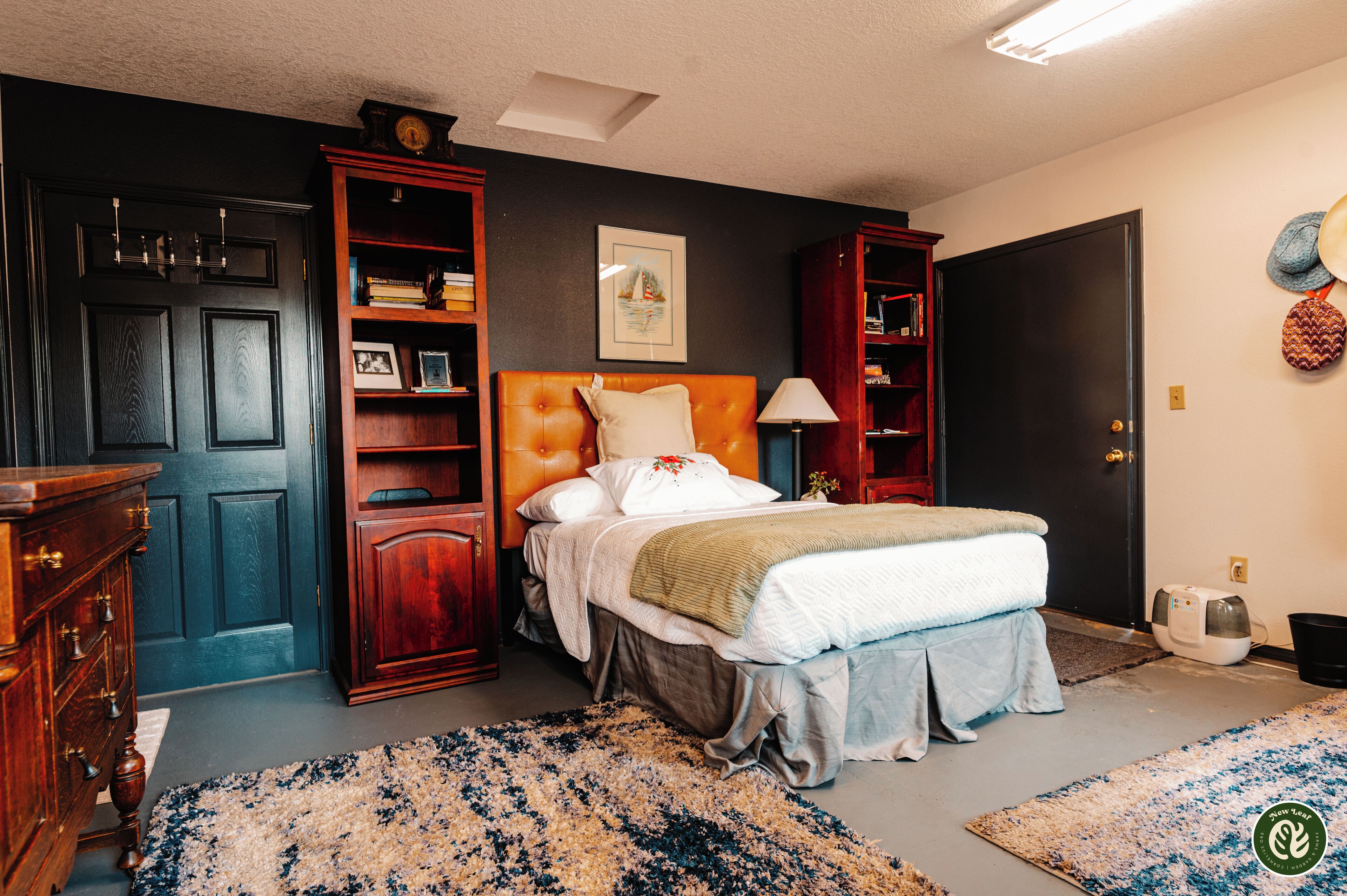 4 habitaciones, tabla de planchar con plancha, wifi y ropa de cama 