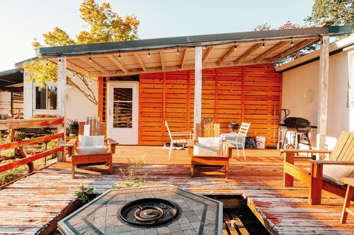 Farm House stay & Greenhouse experience in 84 acres Land at Cornelius/Hillsboro