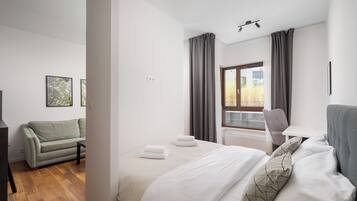 Bügeleisen/Bügelbrett, WLAN, Bettwäsche