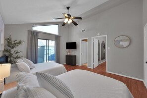 3 bedrooms, WiFi, bed sheets - Lakefront Blue Paradise (Montgomery)