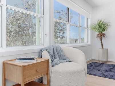 Relax on Marine Parade 2 BDR Apartment