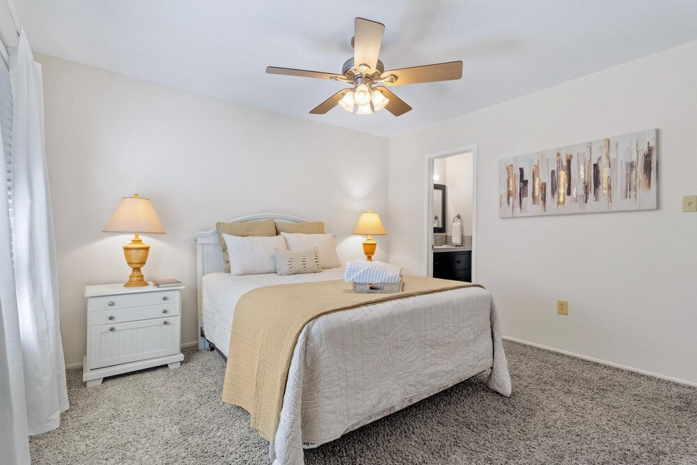 Charming 2bedroom beach condo in Sunny St. Petersburg St. Petersburg