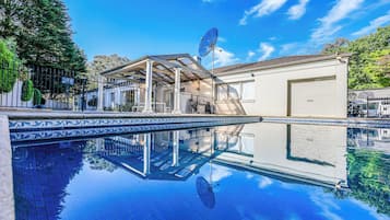 Deluxe Villa, Garden View | Room amenity