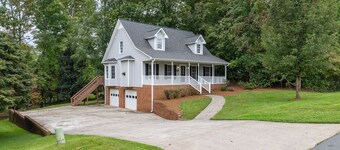 Game room, great for families, centrally located in Piedmont Triad