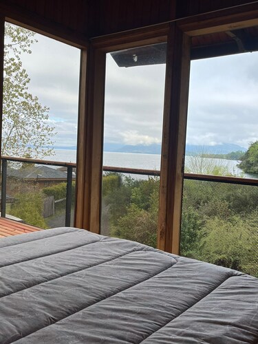 Escape to Our Cosy Wooden Cabin on Lake Calafquén: Your Perfect Staycation