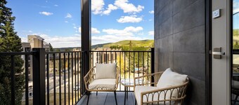 Chill 301 | Modern Design | Close To Slopes | Luxe Condo | Pool + Hot Tub