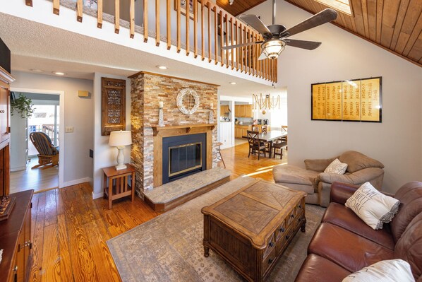 TV connectée, cheminée