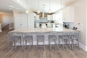 Fridge, microwave, oven, stovetop - All Shell Be Well - 8 bedrooms with ocean views and private pool (Virginia Beach)