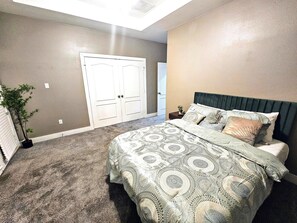 3 間睡房、熨斗/熨衫板、Wi-Fi、床單