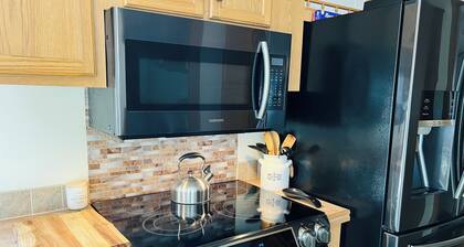 Cozy 3 bedroom modern mobile home in charming Moorefield with WiFi