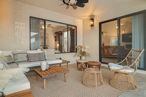 Smart-TV, peis og bordtennis