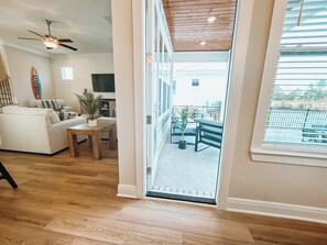 Smart TV - Charming 3-bedroom house with WiFi, AC in wonderful Orange Beach (Orange Beach)