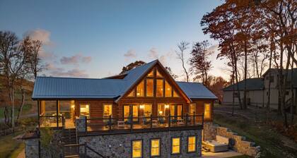 Group Escape! Blue Ridge Views, Fire Pit & Hot Tub