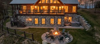 6BR Luxe Lodge • Hot Tub, Pool Table, Mountain Views