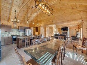 Dining - Blue Ridge Views! 6BR Banner Elk Lodge + Hot Tub (Banner Elk)