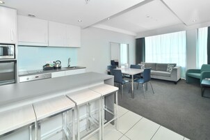 Desk, blackout drapes, free WiFi, bed sheets