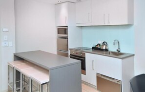 Private kitchen - Quest Highbrook (Auckland)