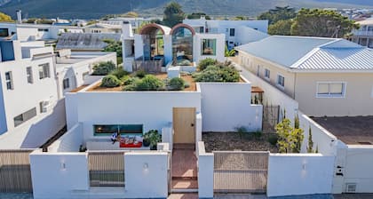 Hyggehus | Designer Holiday Home in Voëlklip