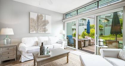 The Beach Retreat-Stylish 2-bedroom view condo in Birch Bay