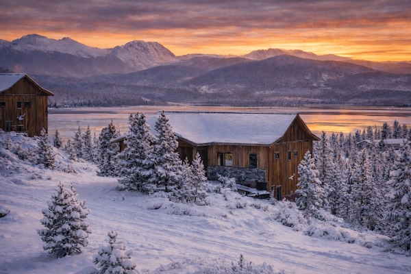 Easy access to Snowmobiling, Skiing, Tubing, and more. Book your stay today!