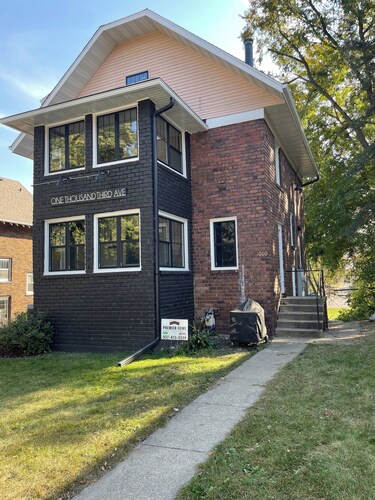 Cloud 9 Studio