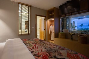 8 habitaciones, tabla de planchar con plancha y cuna de viaje 