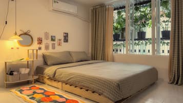 Comfort Room, Non Smoking, Balcony | Individually decorated, individually furnished, desk, laptop workspace