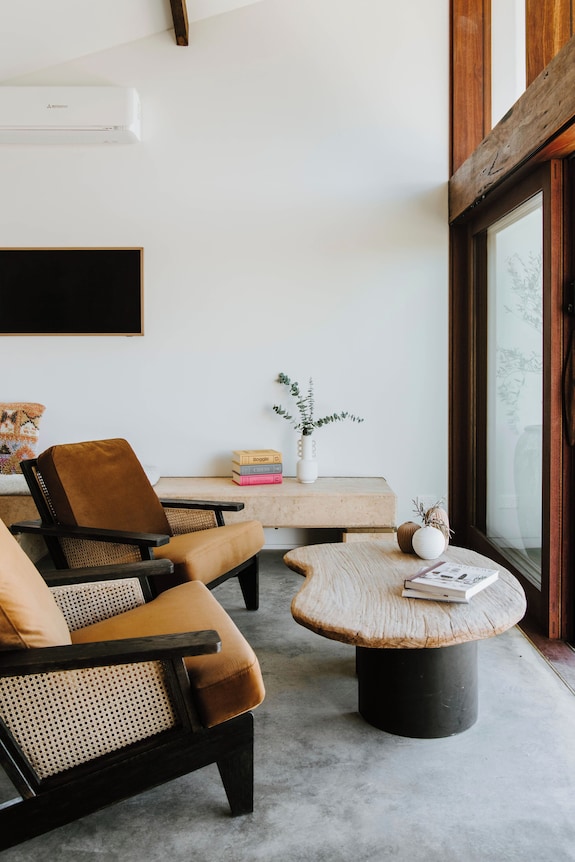 Oak Studio As Featured In Grand Designs Magazine - Mudgee Airport