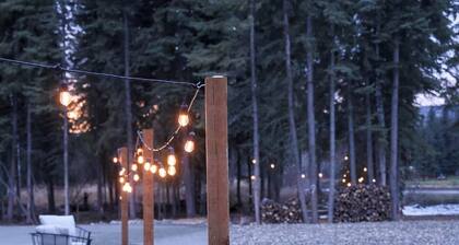 Upscale 6-bedroom estate on the Chena River