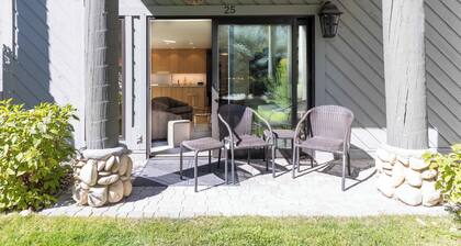 Ground Floor Condo in Warm Springs with Amazing Hot Pool