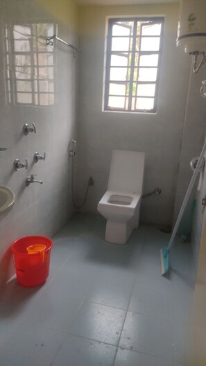 Free toiletries, slippers, towels, soap