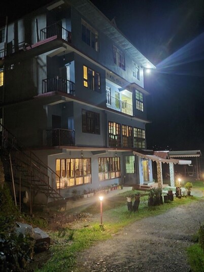 Khi Gha Thang Retreat