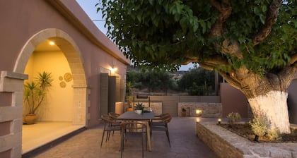 Charming 3-bedroom house with AC and WiFi in delightful Platanos