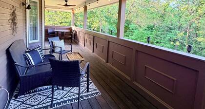 Charming and Private 3-bedroom house by Saylorville Lake, North of Johnston