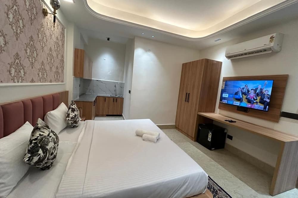 Blue Moon Residency Sector 53 Gurgaon
