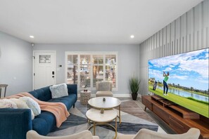 Televisión, chimenea