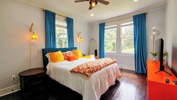 3 chambres, bureau, fer et planche à repasser, lit parapluie