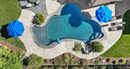 Entertainment Home on Golf Course - Hot Tub /Pool