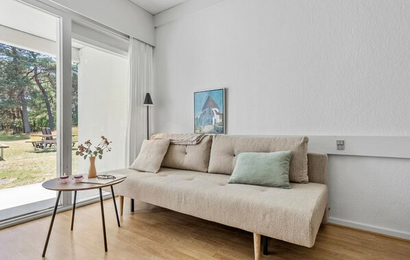 TV - Awesome apartment in Nexø with WiFi (Nexø)