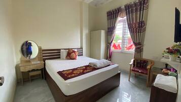 Standard Room, Garden View | Iron/ironing board, free WiFi