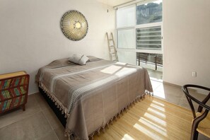 2 عدّة غرف نوم ومكواة/لوح كي وواي فاي وملاءات أسرّة