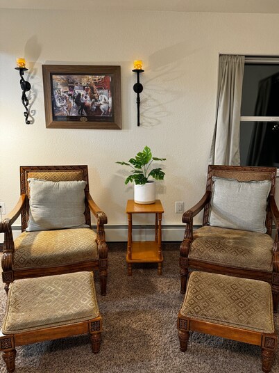 Cozy 2-bedroom with WiFi, Aurora viewing, central location in Fairbanks