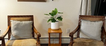 Cozy 2-bedroom with WiFi, Aurora viewing, central location in Fairbanks