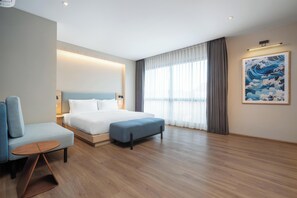 Zimmersafe, Schreibtisch, schallisolierte Zimmer, kostenloses WLAN