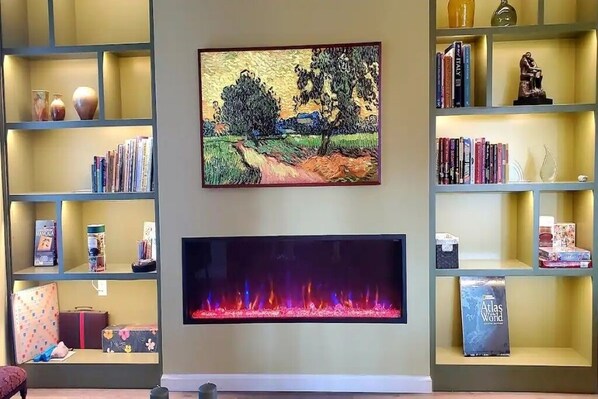 Interior - Fall Relaxation, National Parks, Home in the Orchards in Quaint Exeter (Exeter)